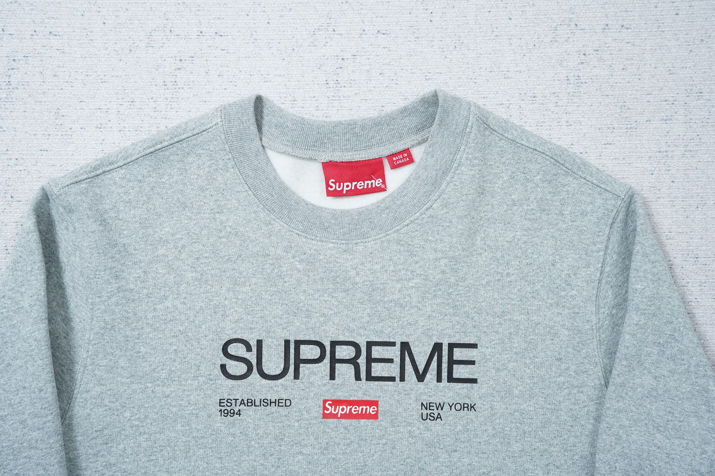 Supreme sweatshirt round neck