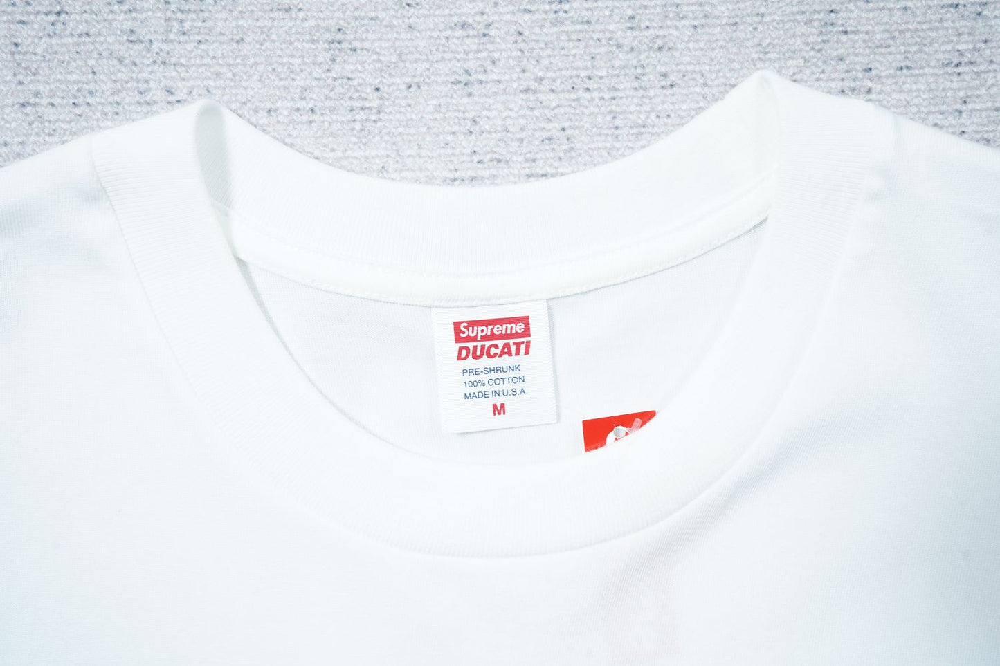 Supreme T-shirt