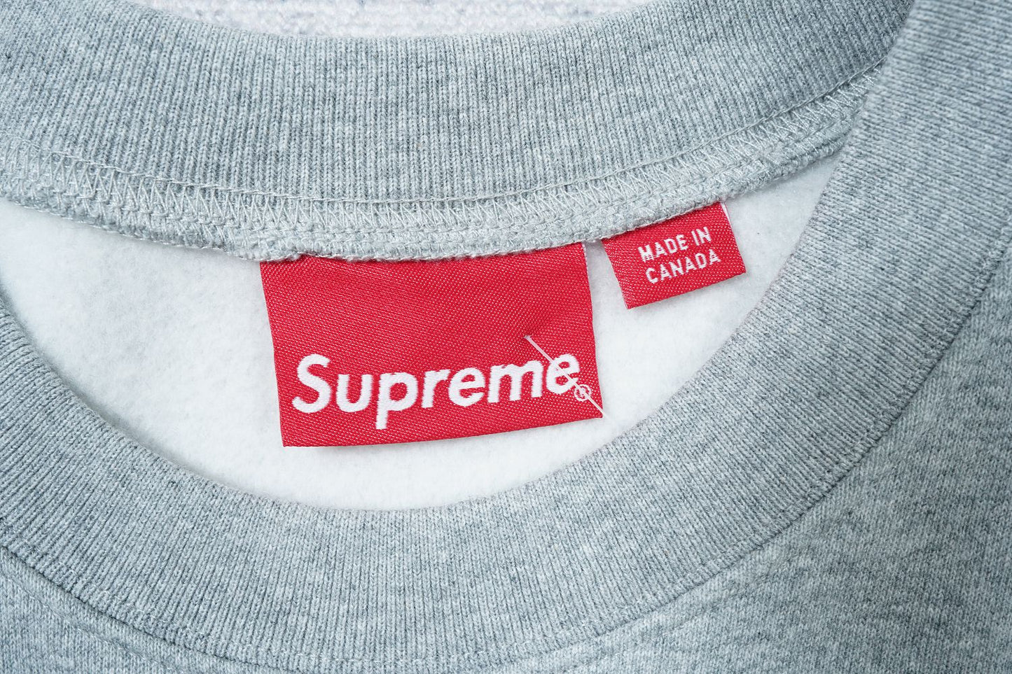 Supreme sweatshirt round neck