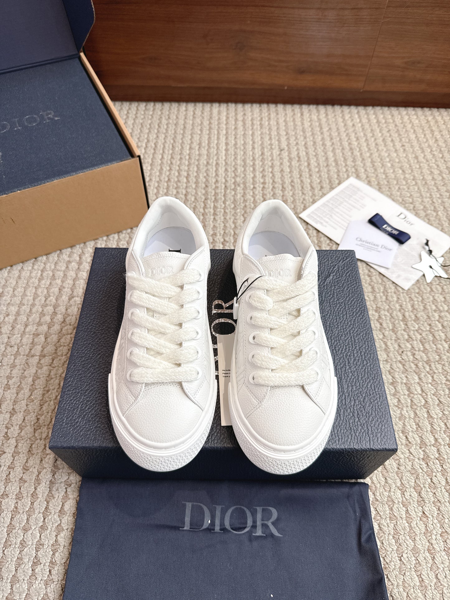 Dior B33