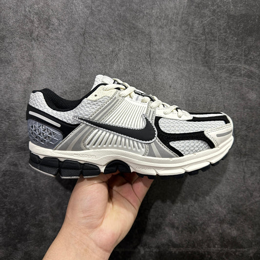 NK Air Zoom Vomero 5 Serie Fomoro